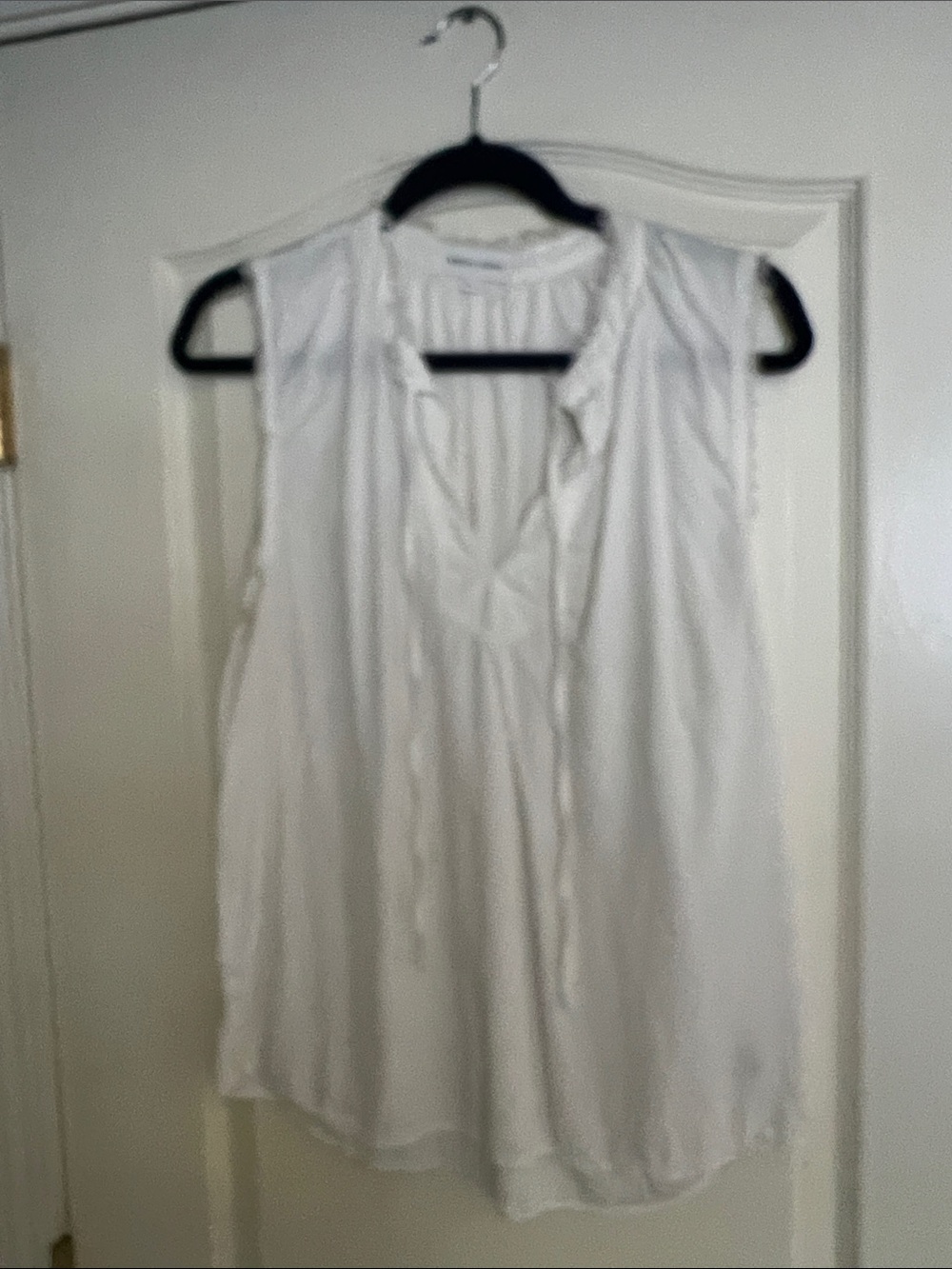 Bella Dahl White Sleeveless Ruffle Tie-Neck Camisole
